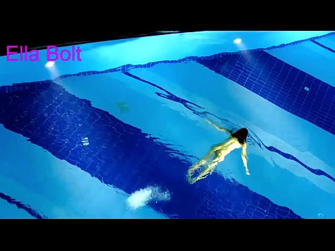 ❤️ నేను చూడటం ఆపలేను, ELLA BOLT రిసార్ట్ పూల్‌లో నగ్నంగా ఈత కొడుతూ దొరికిన యువ అందగత్తె క్వాలిటీ పోర్న్ మా వద్ద ❌️